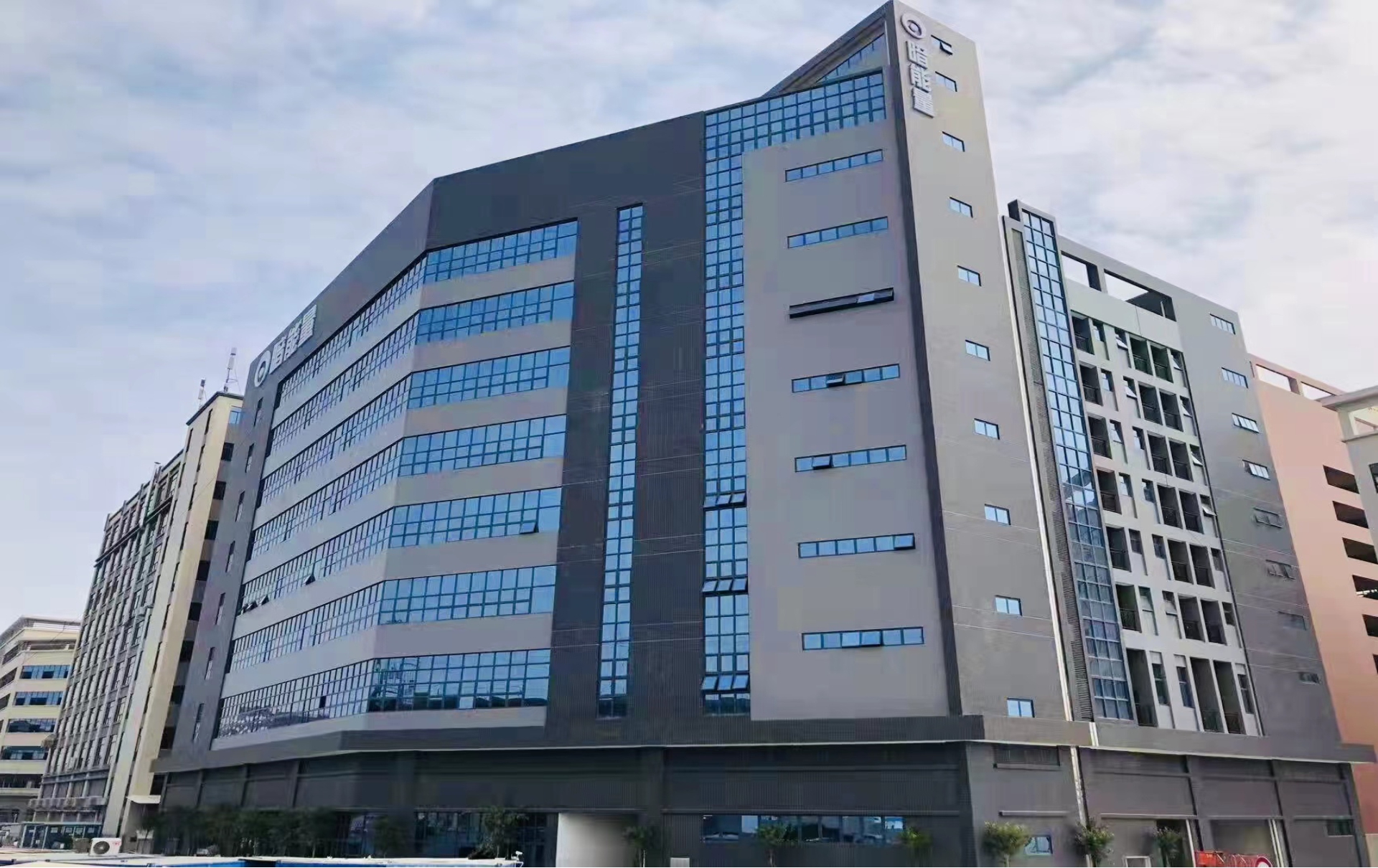 企業(yè)宣傳海報(bào).jpg